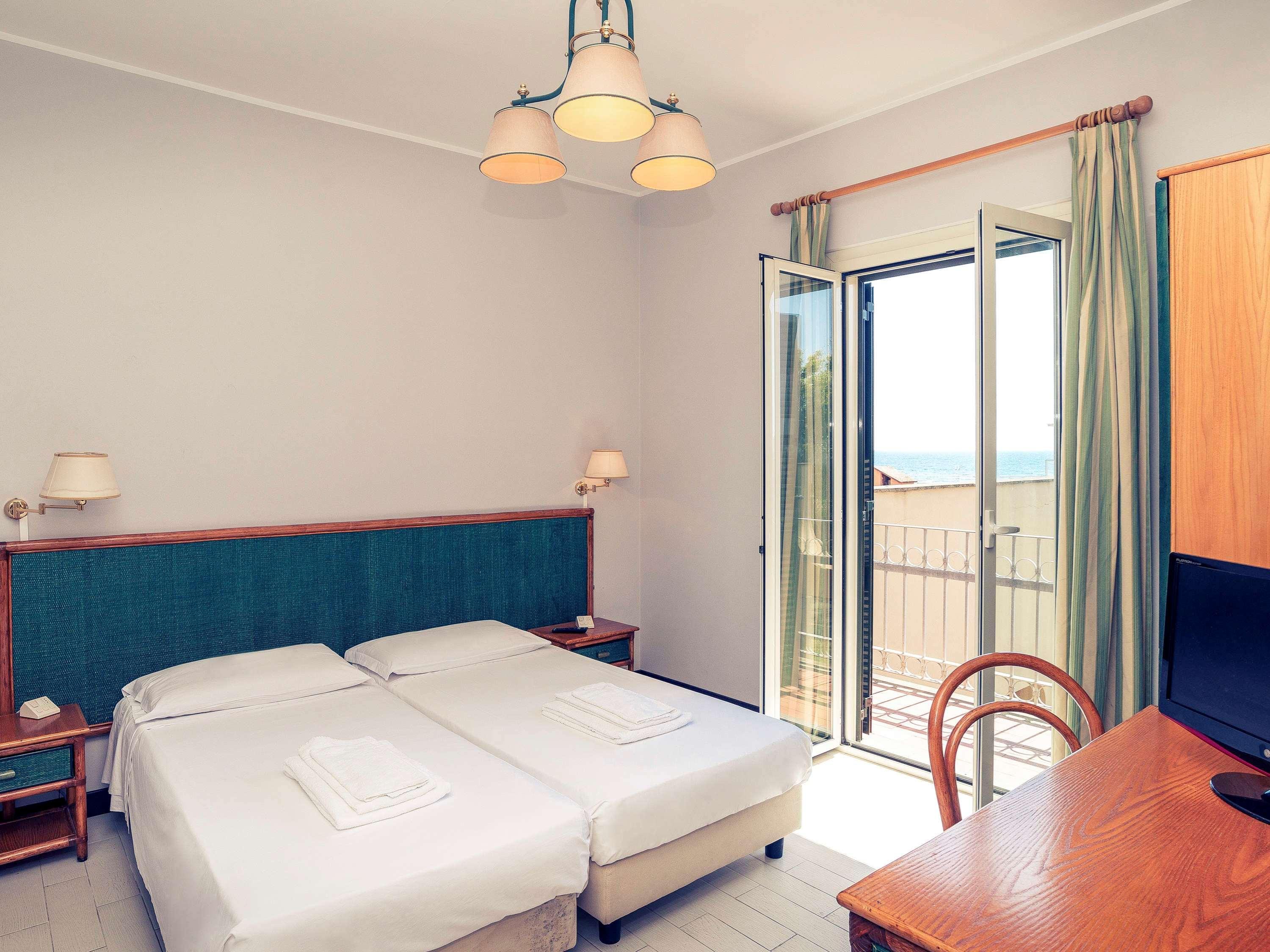 Sunbay Park Hotel Civitavecchia Exterior foto
