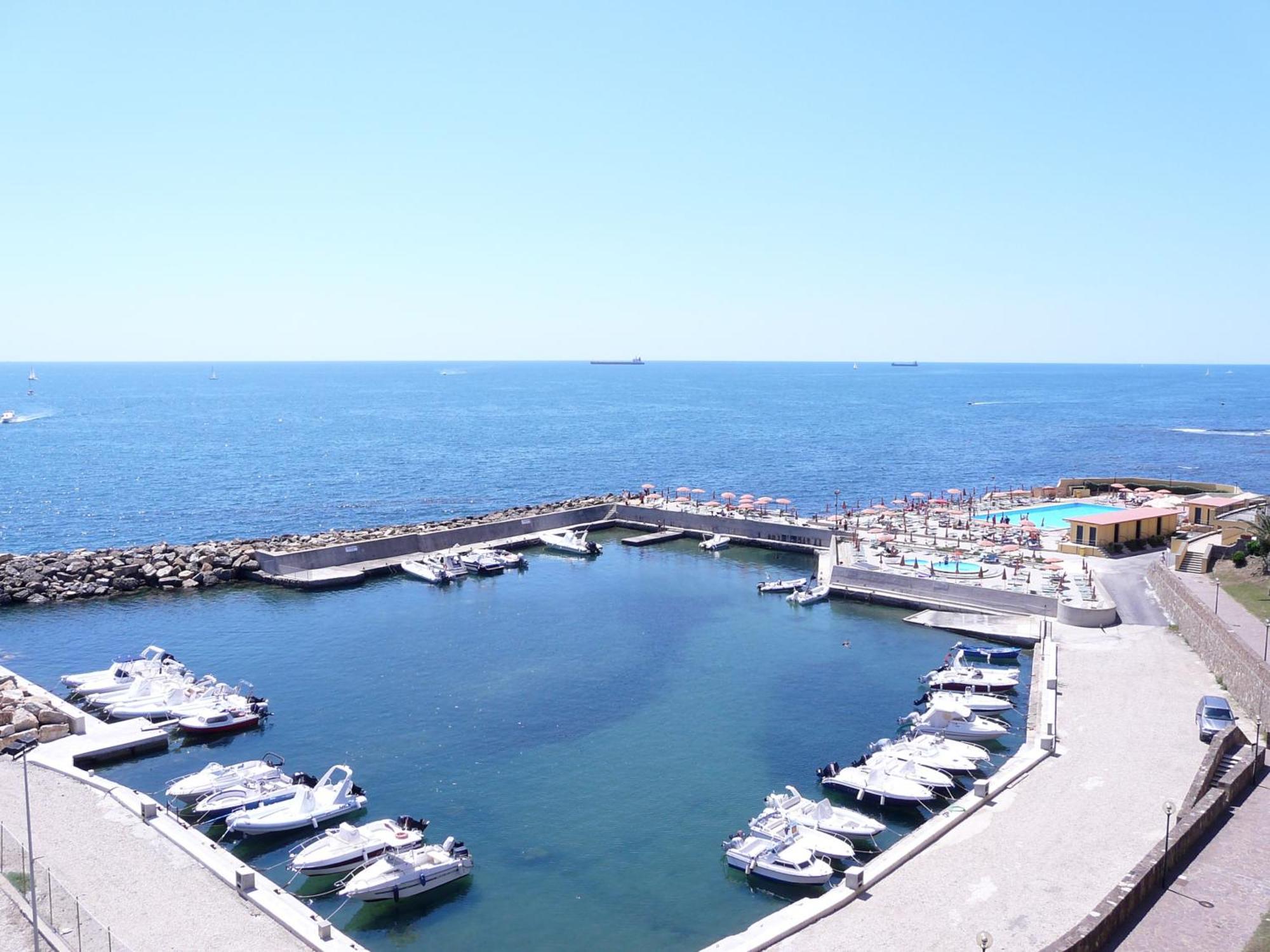 Sunbay Park Hotel Civitavecchia Exterior foto