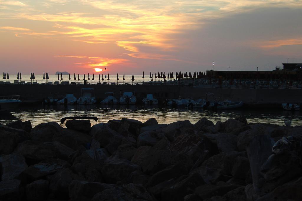 Sunbay Park Hotel Civitavecchia Exterior foto