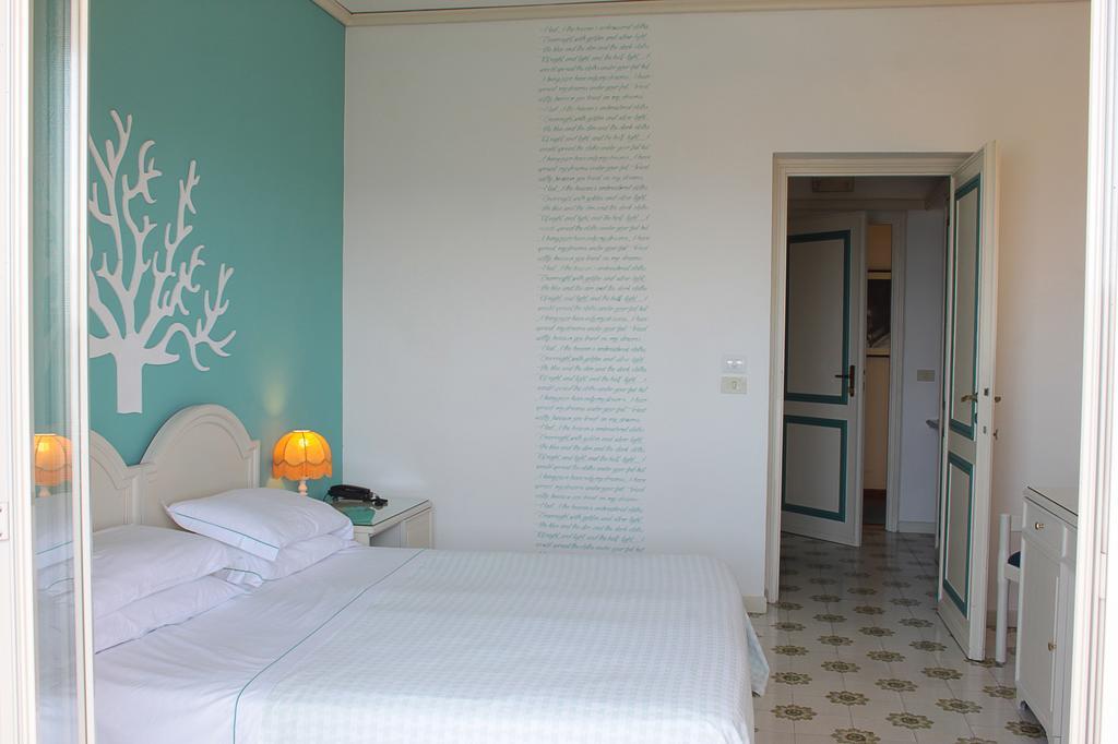 Sunbay Park Hotel Civitavecchia Exterior foto